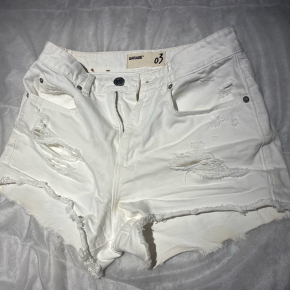White jean shorts - Picture 3 of 4
